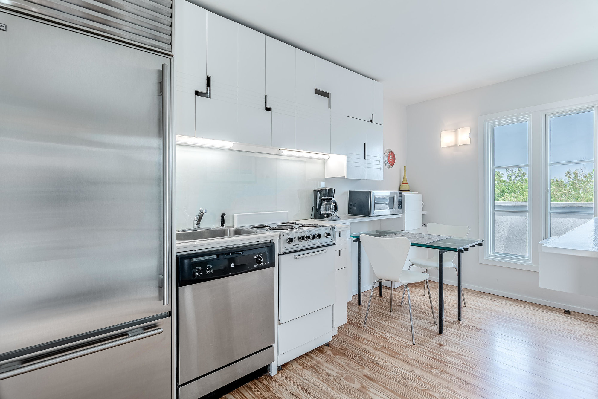 Seaside Condo Kitchen